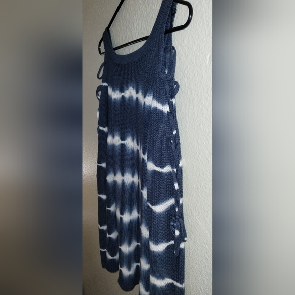 TORRID COLD-SHOULDER LACE-UP SLEEVE SWEATER, SIZE 00 ~ EXCELLENT CONDITION - Picture 10 of 16